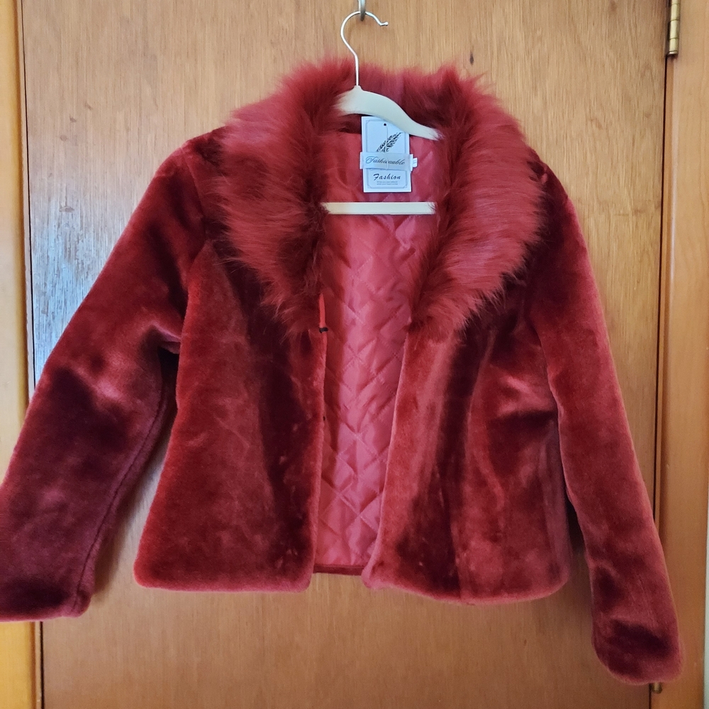Luxurious Faux Fur Jacket in Burgundy